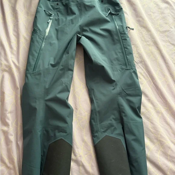Arc’teryx Men’s Sabre Shell Pants green - Picture 3 of 3